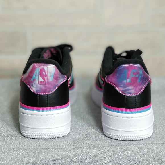 Nike Air Force 1 Low - Picture 4 of 7